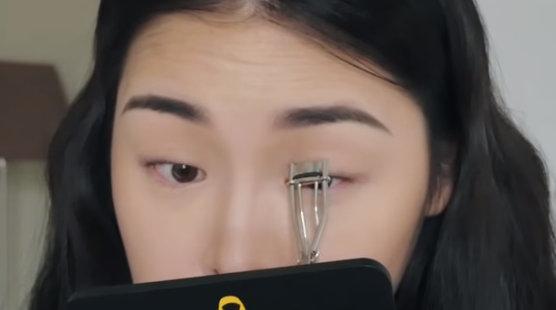 欧美妆容教程-第26张图片-古都长安汉服妆造体验馆