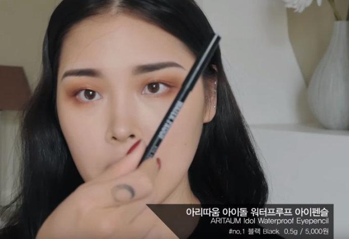 欧美妆容教程-第43张图片-古都长安汉服妆造体验馆