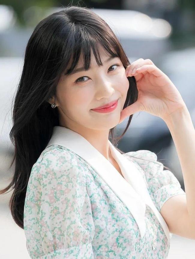 美丽的妆容-第7张图片-古都长安汉服妆造体验馆