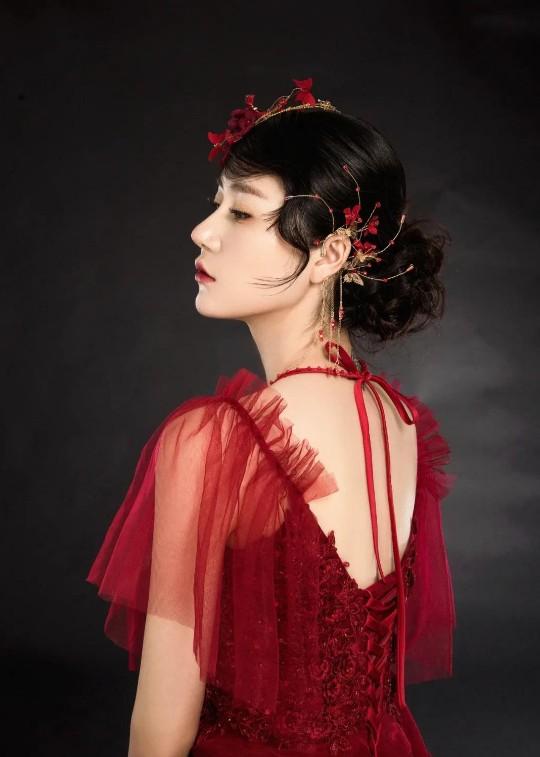 新娘妆容教程-第4张图片-古都长安汉服妆造体验馆