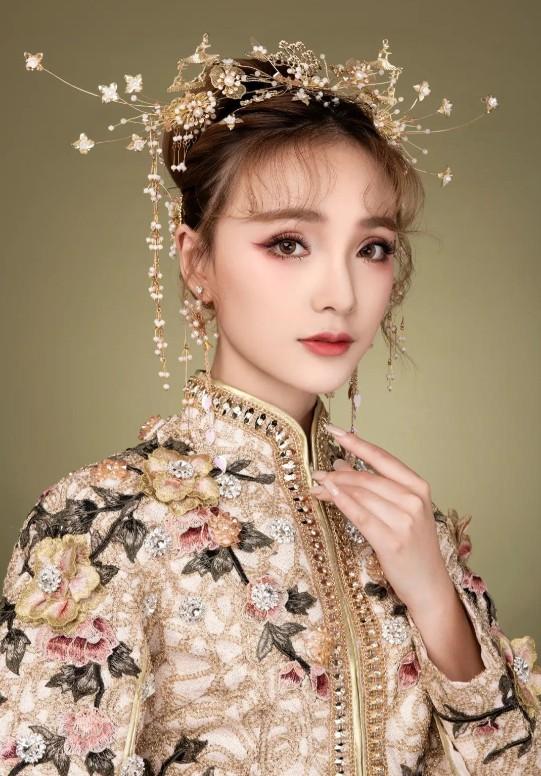 新娘妆容教程-第6张图片-古都长安汉服妆造体验馆
