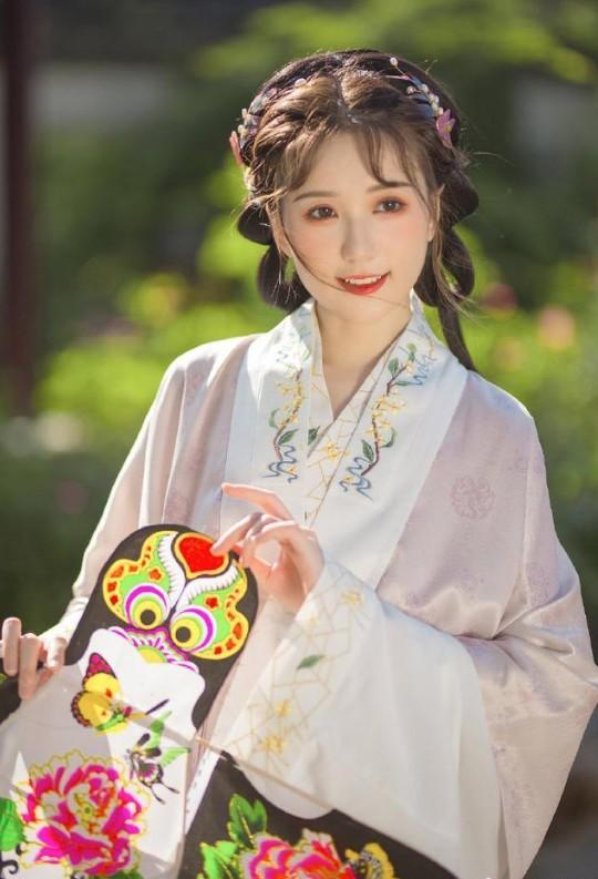 汉服的妆容-第24张图片-古都长安汉服妆造体验馆