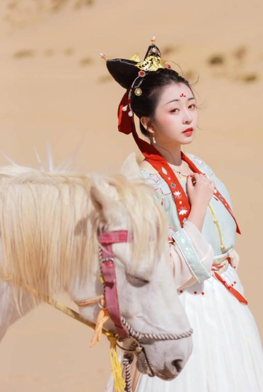 汉服的妆容-第39张图片-古都长安汉服妆造体验馆