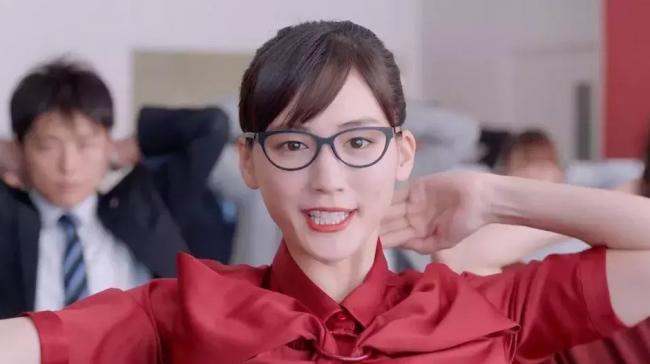 戴眼镜的妆容-第42张图片-古都长安汉服妆造体验馆