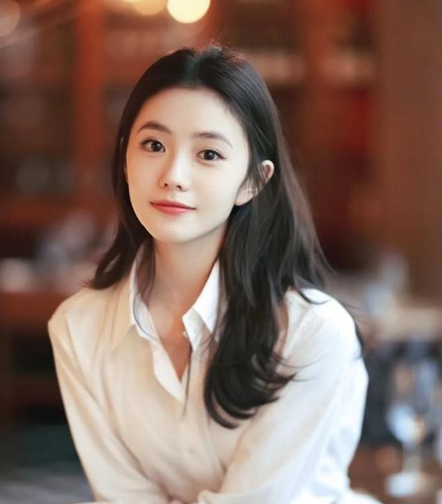 精致的妆容-第15张图片-古都长安汉服妆造体验馆