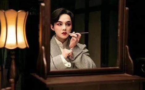 戏曲妆容特点-第2张图片-古都长安汉服妆造体验馆