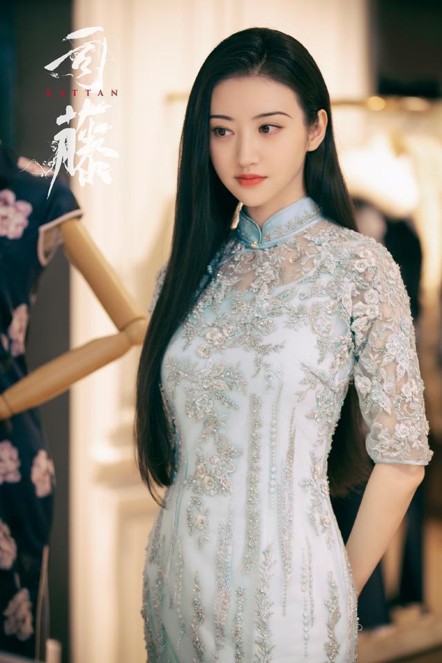 旗袍妆容特点-第4张图片-古都长安汉服妆造体验馆