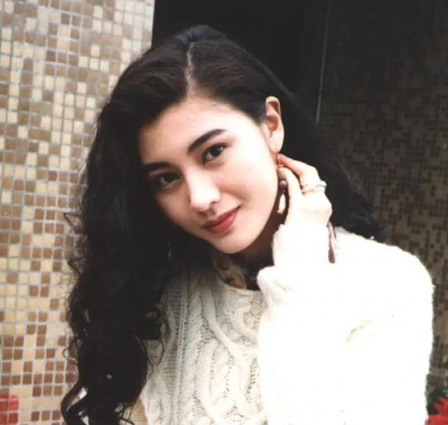 港风妆容特点-第4张图片-古都长安汉服妆造 港风妆容特点-第4张图片-古都长安汉服妆造