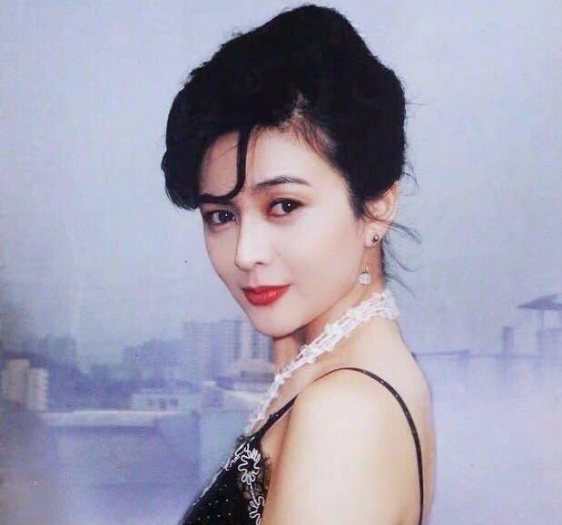 港风妆容特点-第3张图片-古都长安汉服妆造 港风妆容特点-第3张图片-古都长安汉服妆造