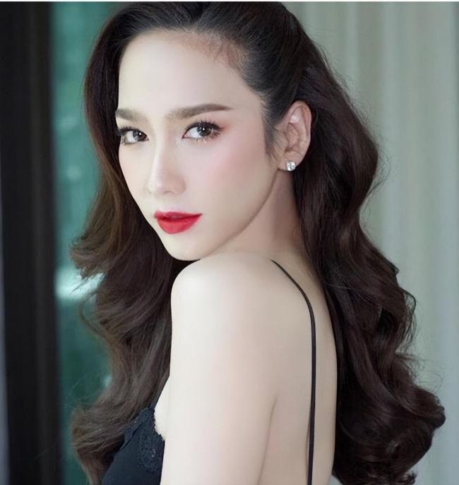 泰国妆容特点-第2张图片-古都长安汉服妆造 泰国妆容特点-第2张图片-古都长安汉服妆造