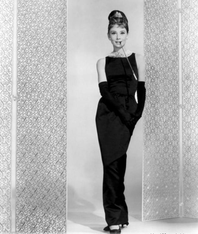 赫本妆容特点-第5张图片-古都长安汉服妆造 赫本妆容特点-第5张图片-古都长安汉服妆造