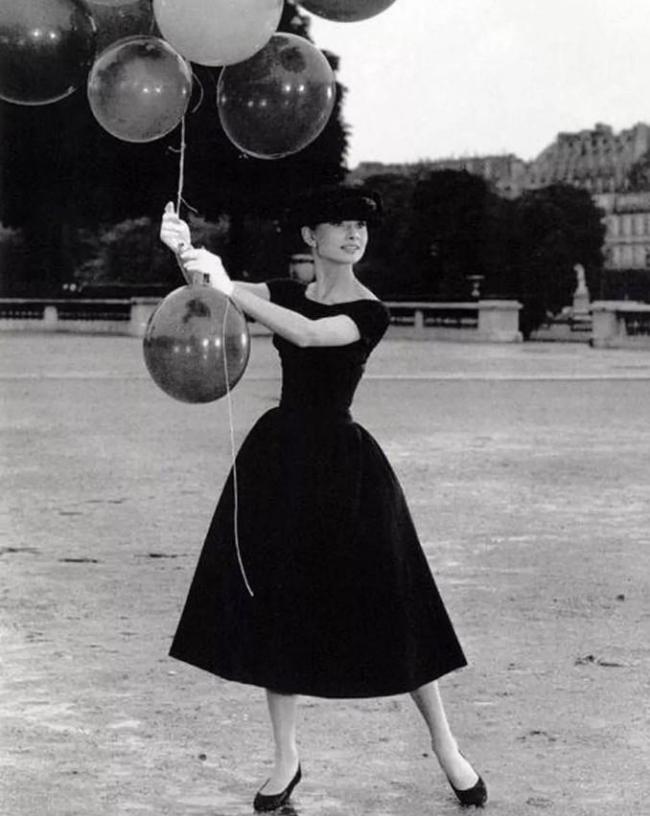 赫本妆容特点-第7张图片-古都长安汉服妆造 赫本妆容特点-第7张图片-古都长安汉服妆造