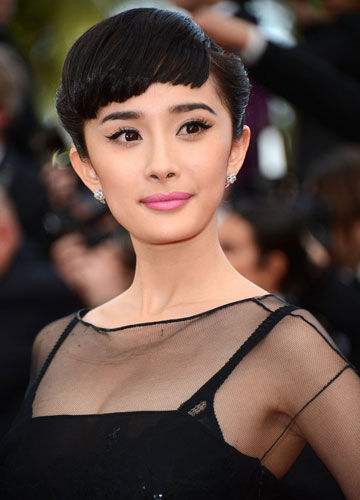 赫本妆容特点-第25张图片-古都长安汉服妆造 赫本妆容特点-第25张图片-古都长安汉服妆造