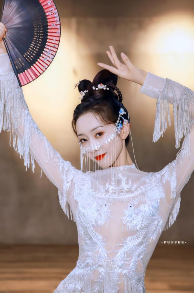 汉服舞台妆-第4张图片-古都长安汉服妆造体验馆 汉服舞台妆-第4张图片-古都长安汉服妆造体验馆