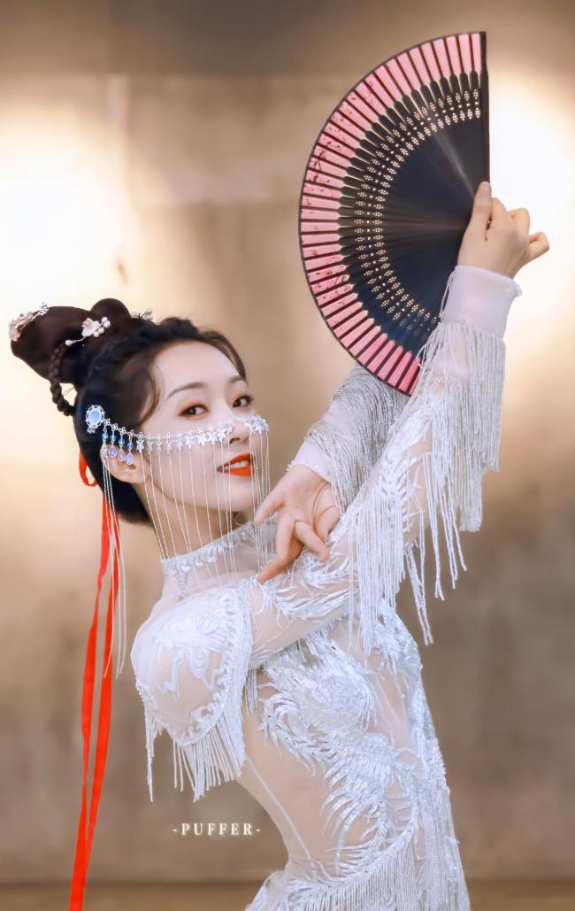 汉服舞台妆-第3张图片-古都长安汉服妆造体验馆 汉服舞台妆-第3张图片-古都长安汉服妆造体验馆