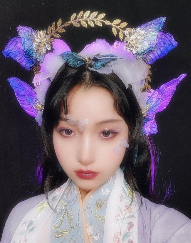 女生舞台妆蝴蝶-第2张图片-古都长安汉服妆造体验馆