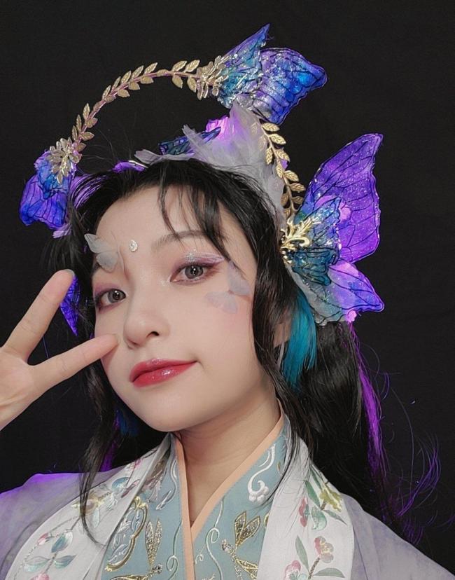 女生舞台妆蝴蝶-第5张图片-古都长安汉服妆造体验馆