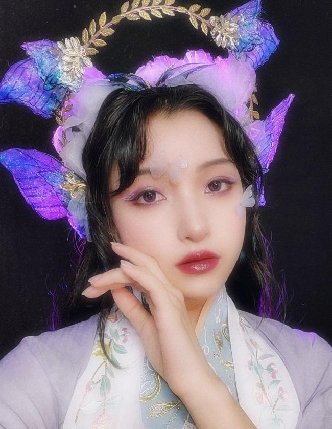 女生舞台妆蝴蝶-第7张图片-古都长安汉服妆造体验馆