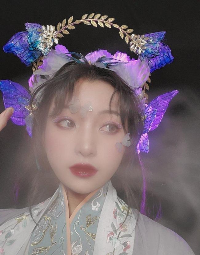 女生舞台妆蝴蝶-第9张图片-古都长安汉服妆造体验馆