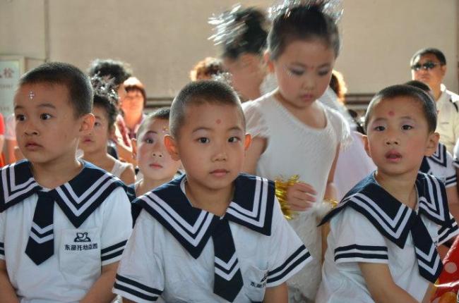 幼儿园男生舞台妆-第6张图片-古都长安汉服妆造体验馆