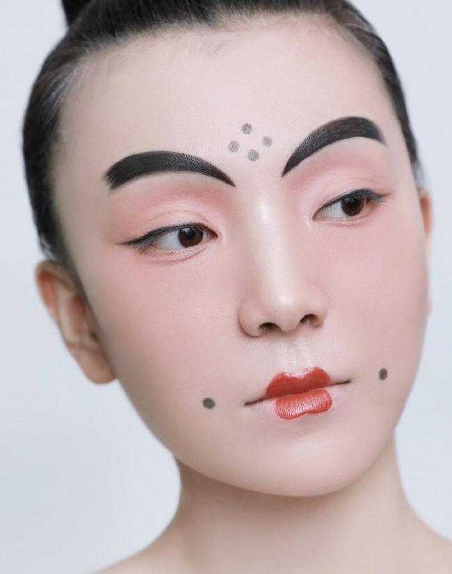 唐朝桃花妆-第12张图片-古都长安汉服妆造体验馆