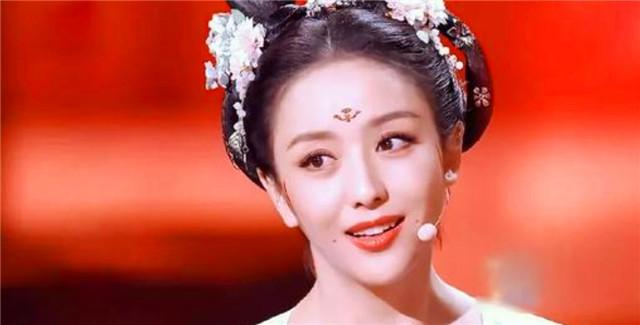 桃花妆的来历-第2张图片-古都长安汉服妆造体验馆