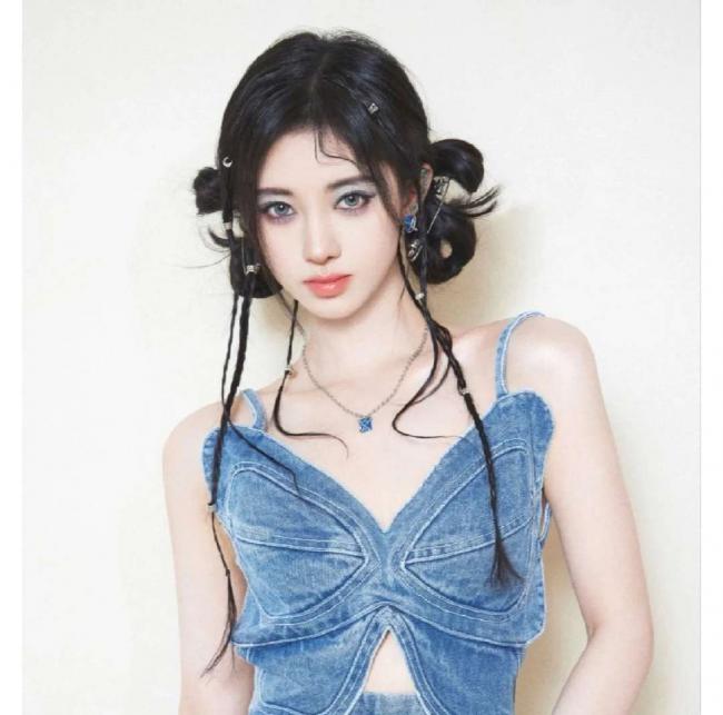 辣妹妆画法-第1张图片-古都长安汉服妆造体验馆