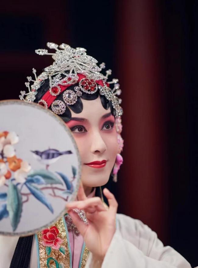 戏曲妆面-第1张图片-古都长安汉服妆造体验馆