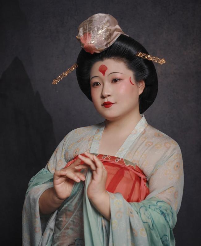 唐朝妆面-第18张图片-古都长安汉服妆造体验馆