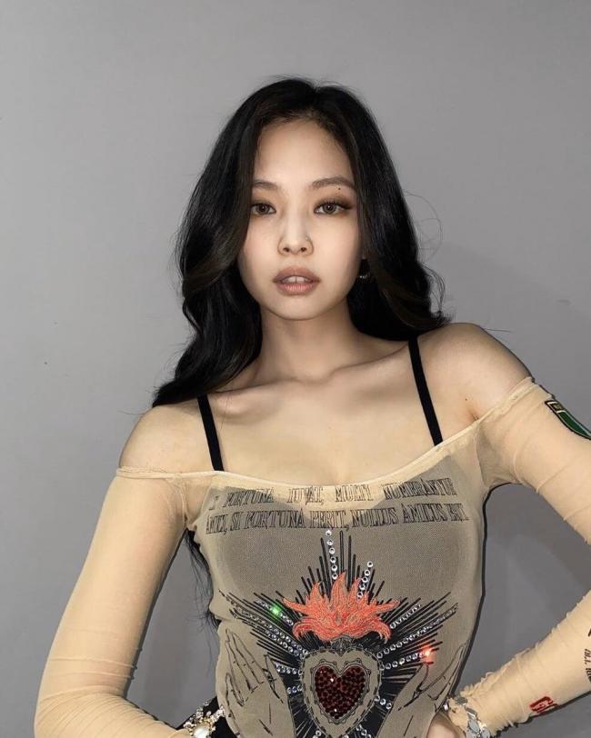 烟熏妆图片-第9张图片-古都长安汉服妆造体验馆