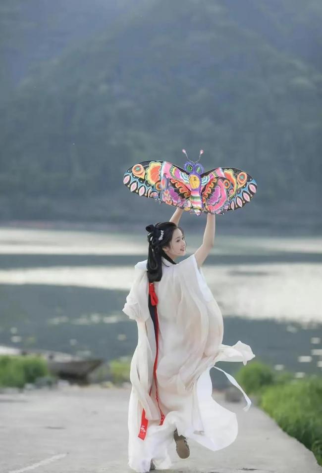 汉服妆图片-第7张图片-古都长安汉服妆造体验馆