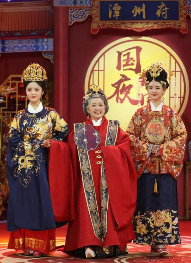汉服妆图片-第8张图片-古都长安汉服妆造体验馆