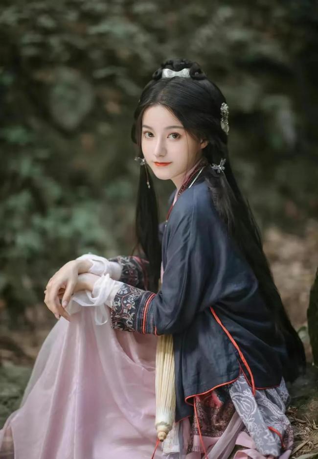 汉服妆图片-第9张图片-古都长安汉服妆造体验馆