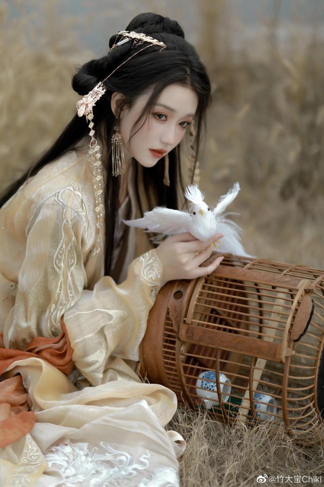 汉服妆图片-第14张图片-古都长安汉服妆造体验馆