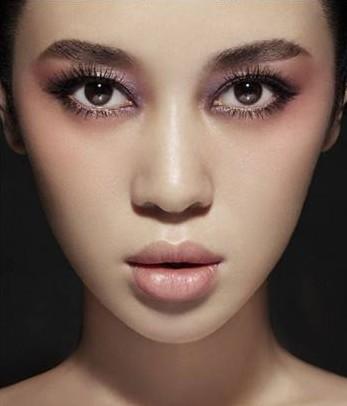 烟熏妆画法-第3张图片-古都长安汉服妆造体验馆