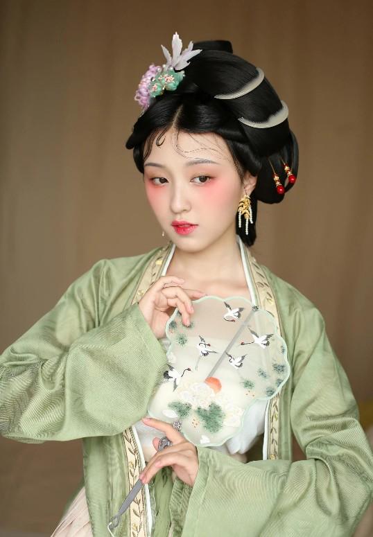 汉服妆图片-第20张图片-古都长安汉服妆造体验馆