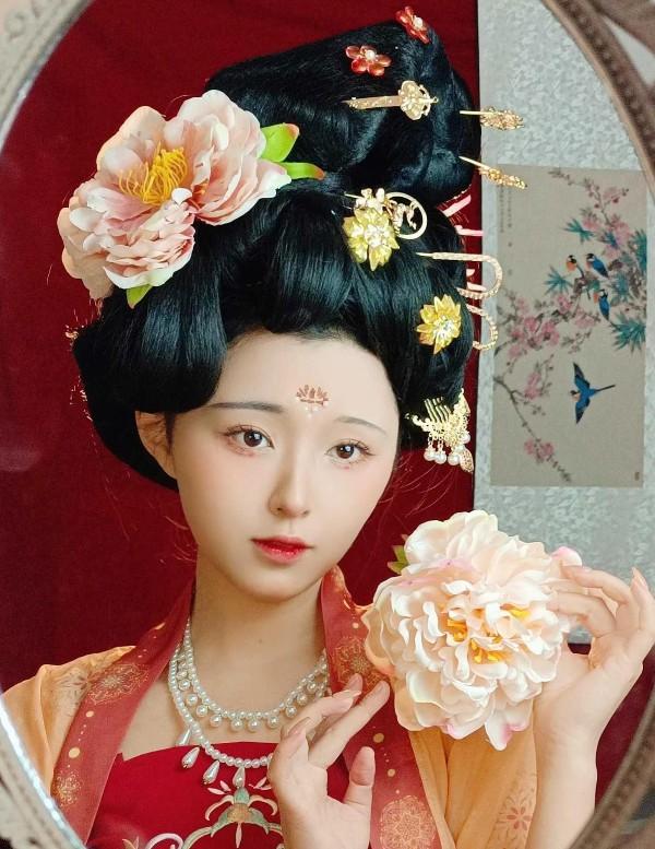 汉服妆图片-第24张图片-古都长安汉服妆造体验馆