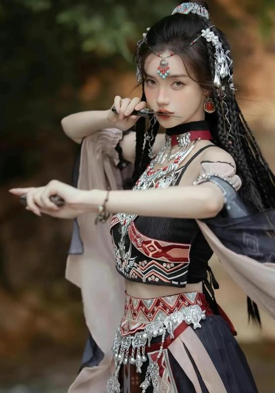 汉服妆图片-第29张图片-古都长安汉服妆造体验馆