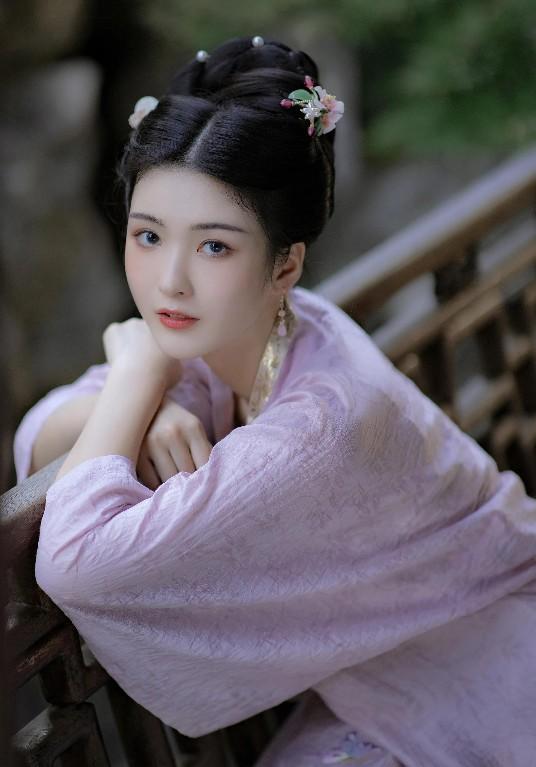 汉服妆图片-第32张图片-古都长安汉服妆造体验馆