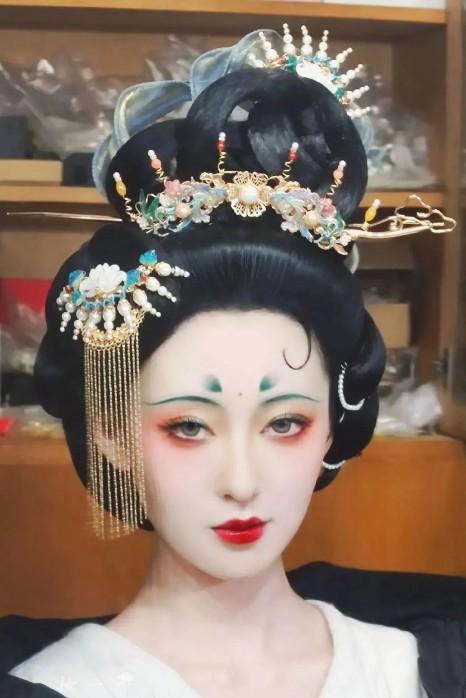 汉服妆图片-第35张图片-古都长安汉服妆造体验馆