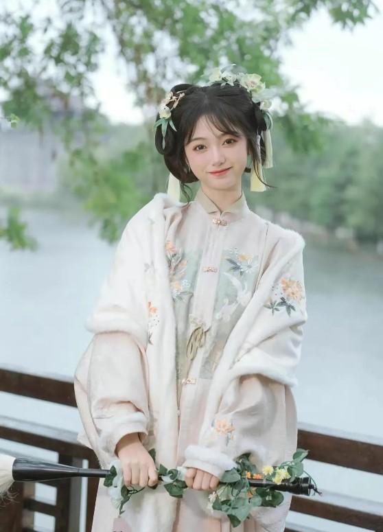 汉服妆图片-第38张图片-古都长安汉服妆造体验馆