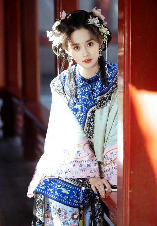 汉服妆图片-第37张图片-古都长安汉服妆造体验馆