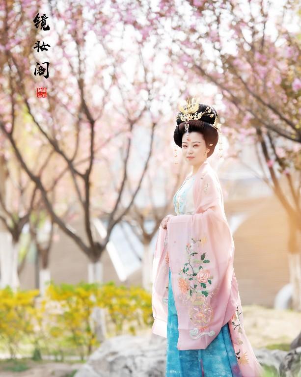 杨玉环妆前妆后图片-第2张图片-古都长安汉服妆造体验馆