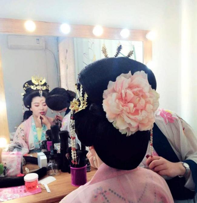 杨玉环妆前妆后图片-第3张图片-古都长安汉服妆造体验馆