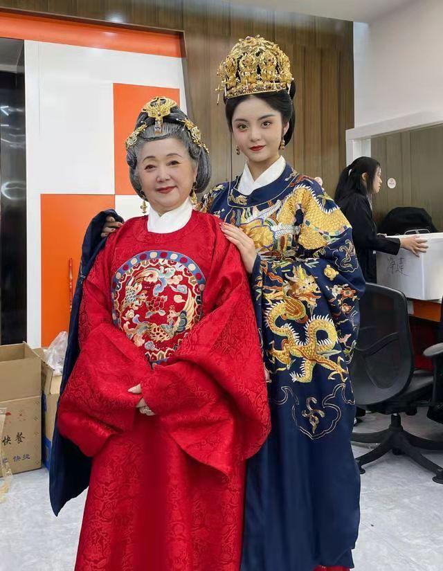 传统服饰妆造-第3张图片-古都长安汉服妆造体验馆 传统服饰妆造-第3张图片-古都长安汉服妆造体验馆