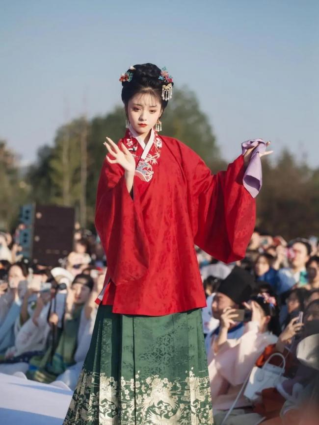 中式服装妆造-第10张图片-古都长安汉服妆造体验馆 中式服装妆造-第10张图片-古都长安汉服妆造体验馆