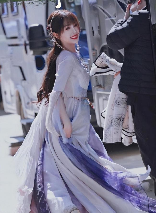 齐胸襦裙妆造-第6张图片-古都长安汉服妆造体验馆