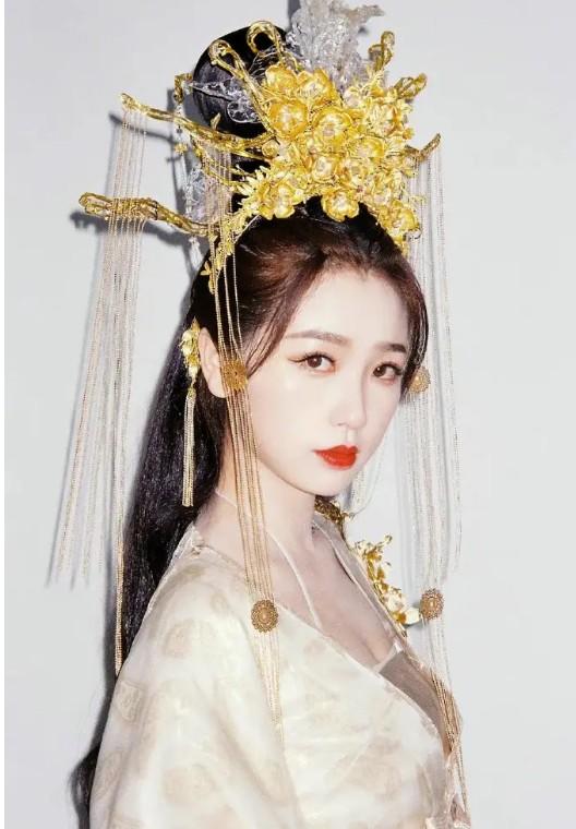 齐胸襦裙妆造-第13张图片-古都长安汉服妆造体验馆