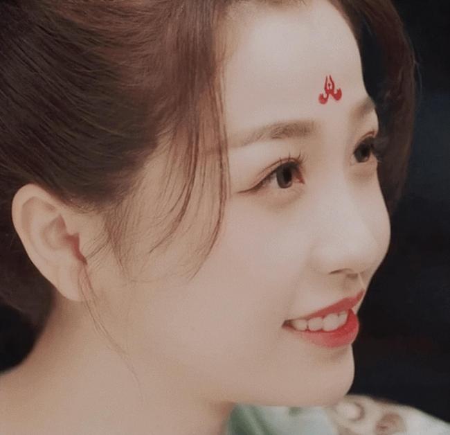 齐胸襦裙妆造-第14张图片-古都长安汉服妆造体验馆