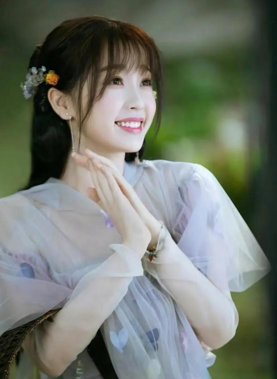 齐胸襦裙妆造-第16张图片-古都长安汉服妆造体验馆